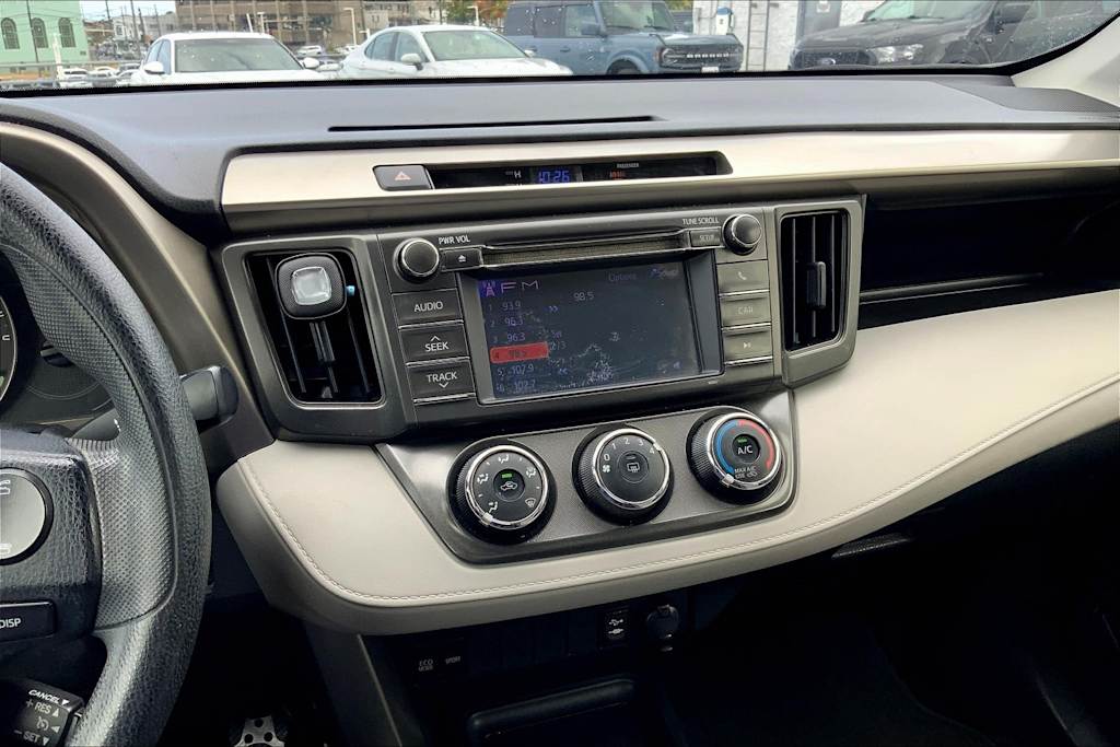 Thumbnail: 2013 Toyota RAV4 - 15