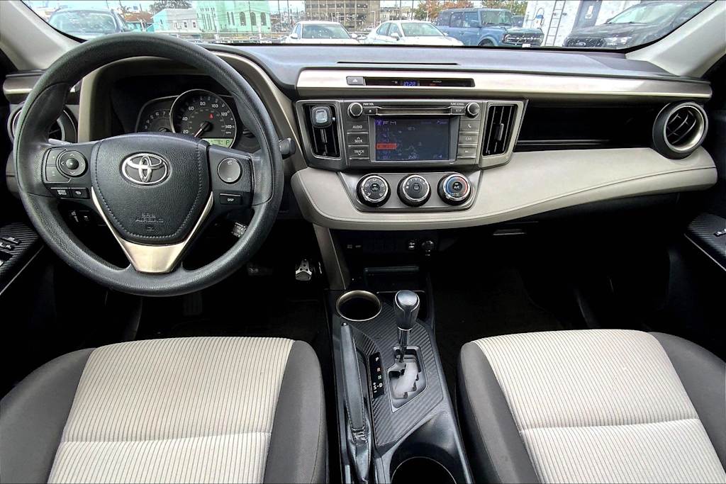 Thumbnail: 2013 Toyota RAV4 - 10