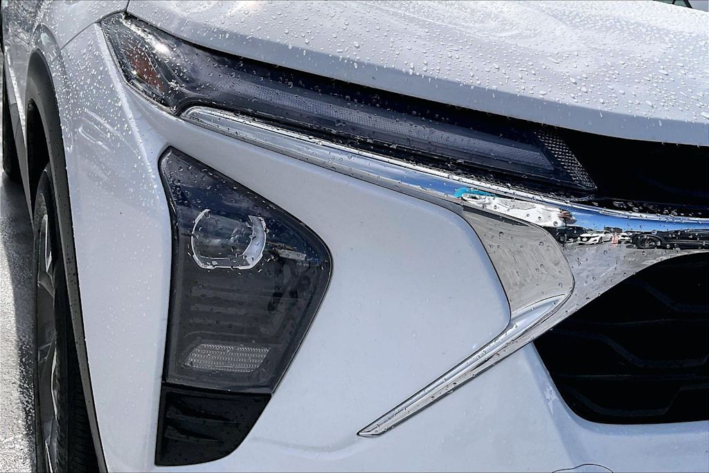 Thumbnail: 2025 Chevrolet Trax - 31