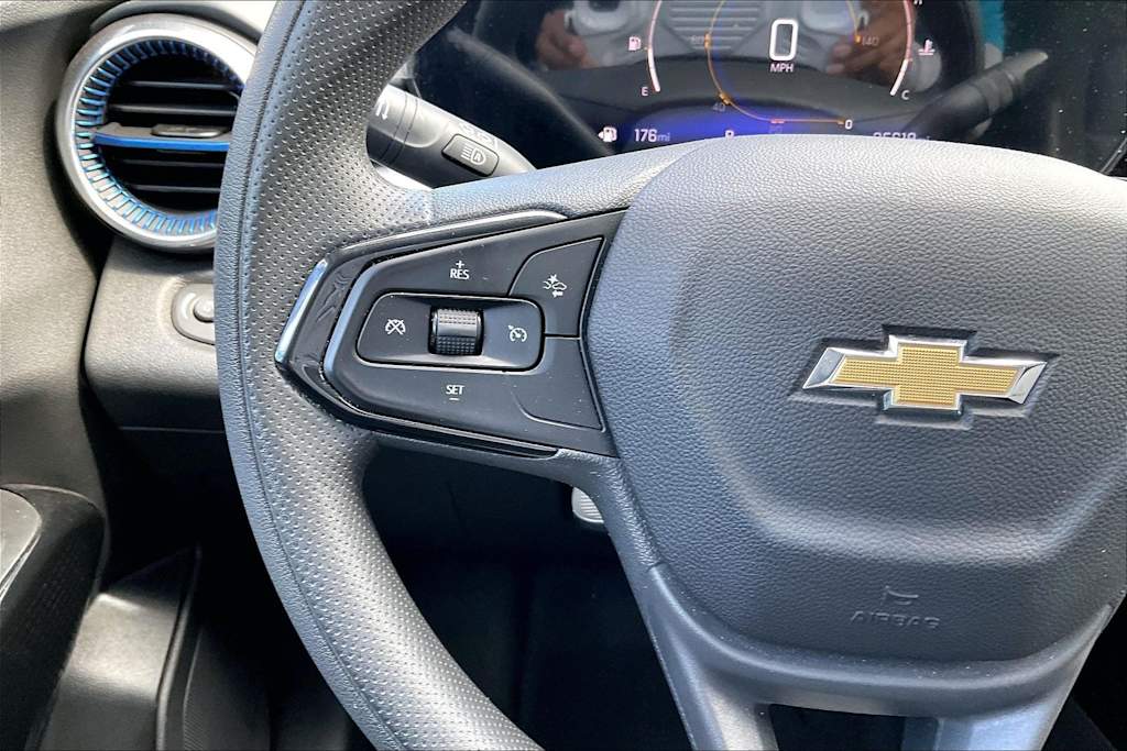 Thumbnail: 2025 Chevrolet Trax - 25