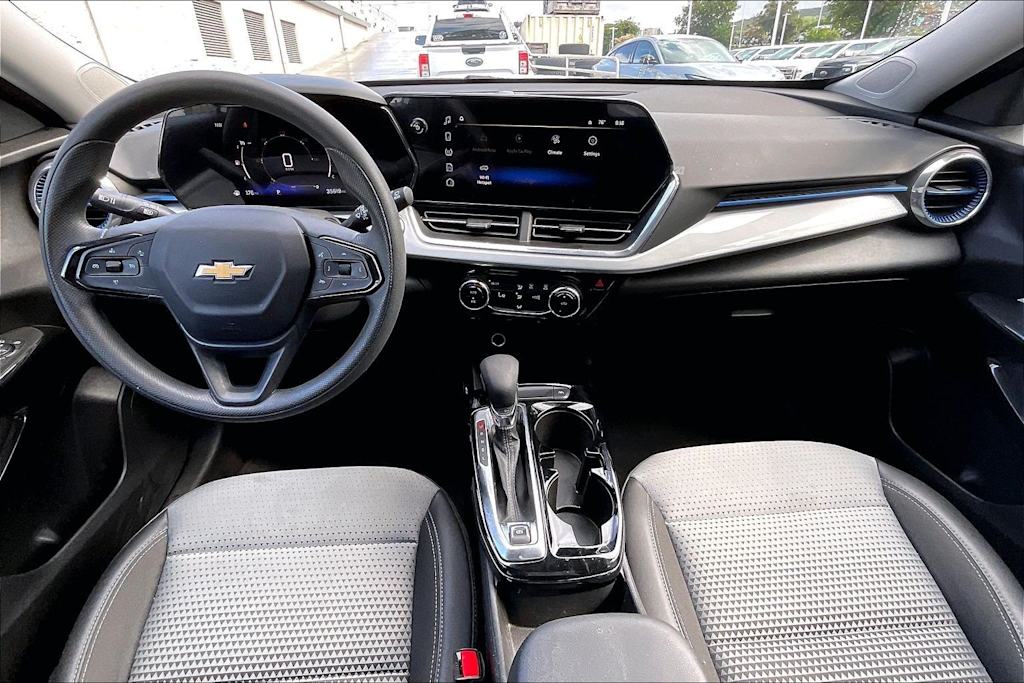 Thumbnail: 2025 Chevrolet Trax - 10
