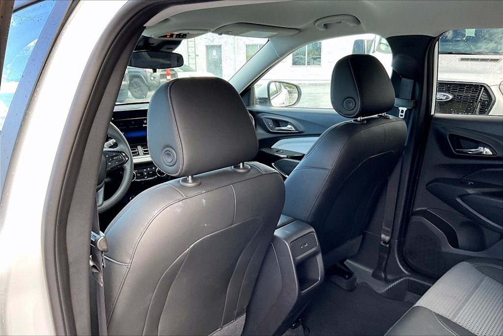 Thumbnail: 2025 Chevrolet Trax - 12