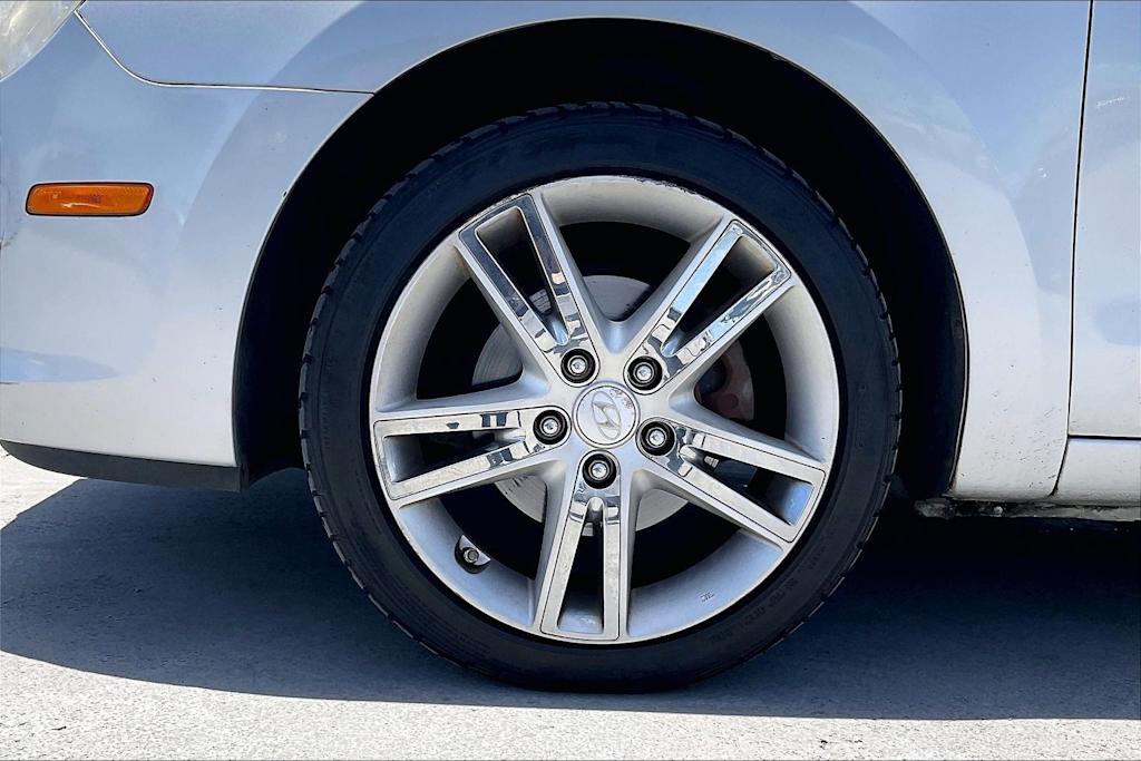 Thumbnail: 2012 Hyundai Elantra - 8