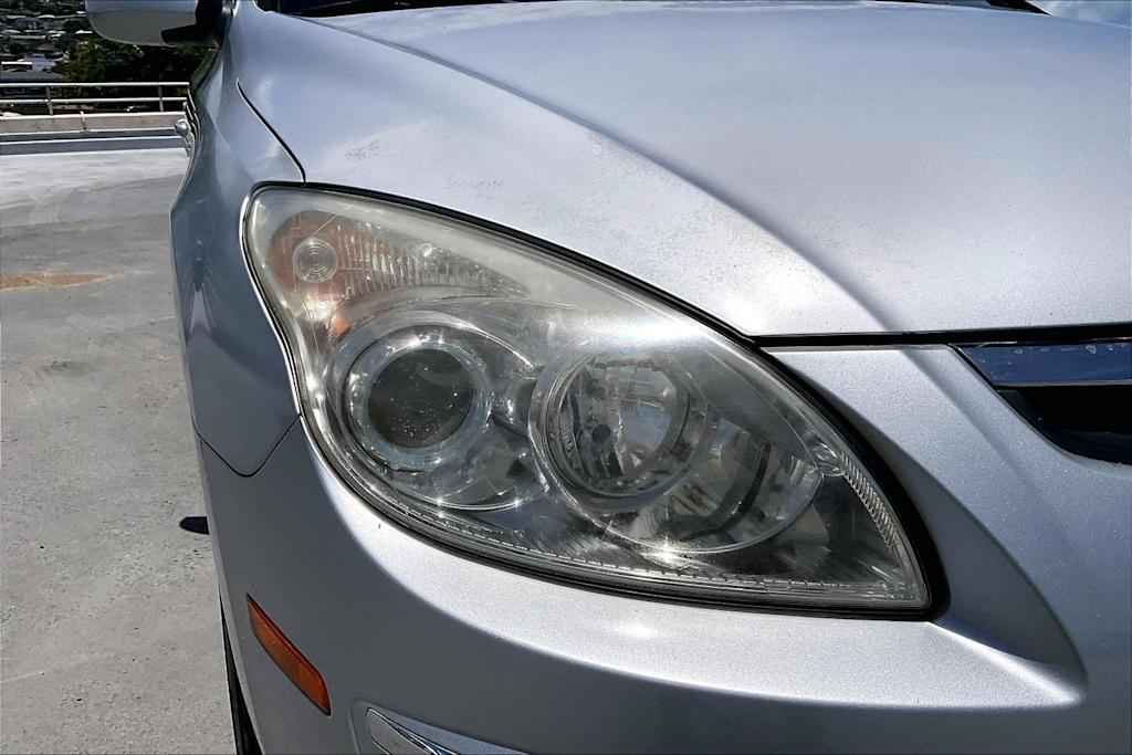 Thumbnail: 2012 Hyundai Elantra - 31