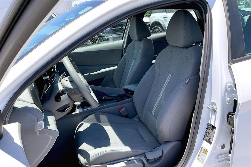 Thumbnail: 2024 Hyundai Elantra - 10
