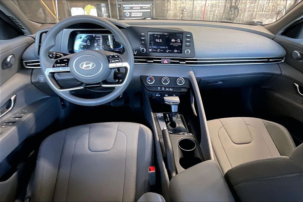 Thumbnail: 2024 Hyundai Elantra - 9