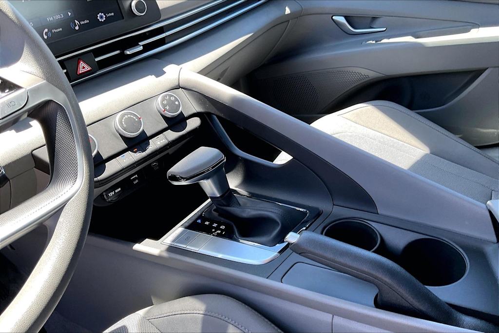 Thumbnail: 2024 Hyundai Elantra - 20
