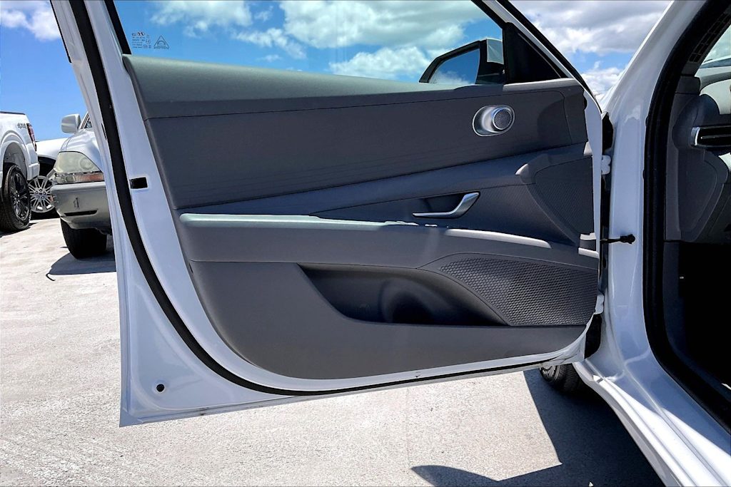 Thumbnail: 2024 Hyundai Elantra - 27