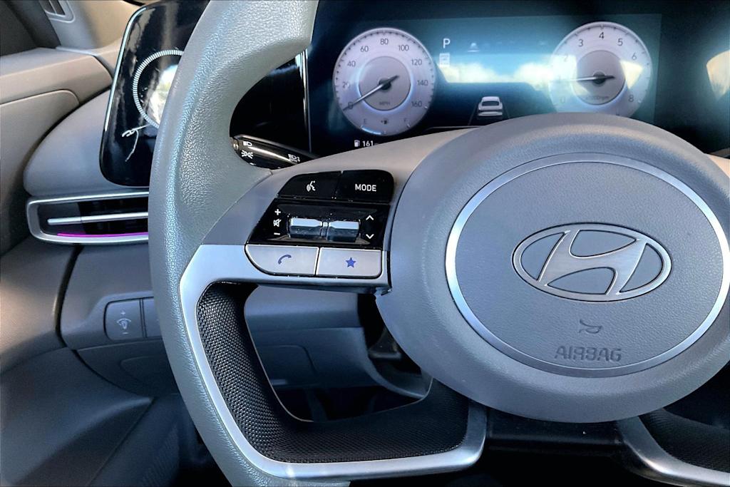 Thumbnail: 2024 Hyundai Elantra - 25