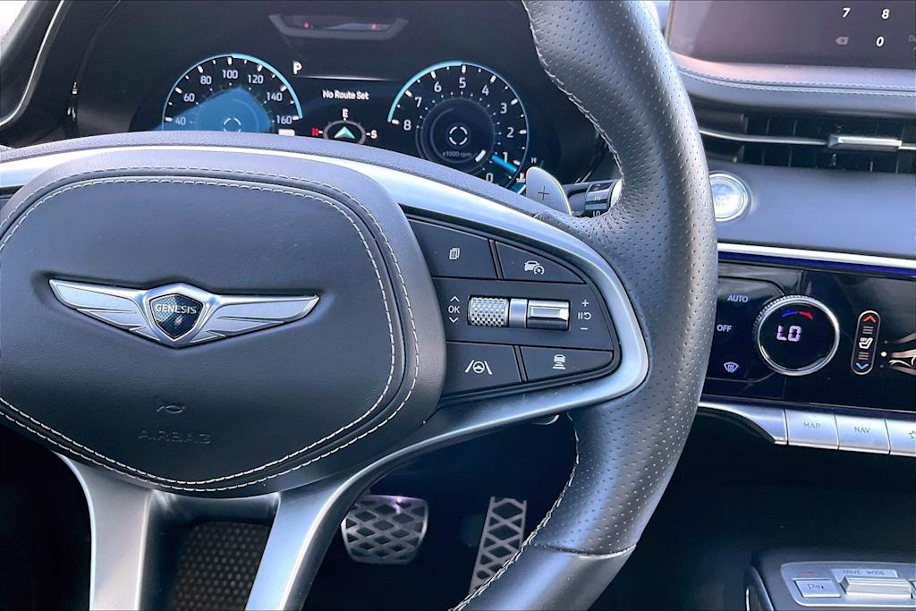 Thumbnail: 2023 Genesis GV70 - 27