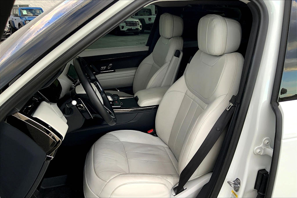 Thumbnail: 2023 Land Rover Range Rover Sport - 11
