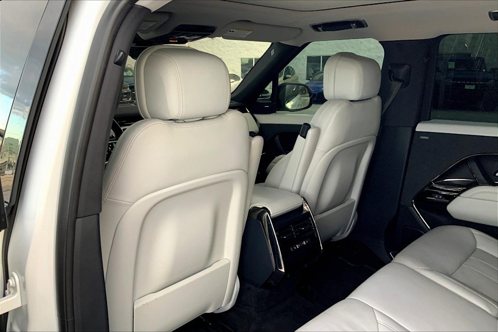Thumbnail: 2023 Land Rover Range Rover Sport - 13