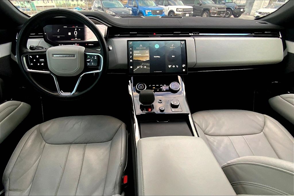 Thumbnail: 2023 Land Rover Range Rover Sport - 10