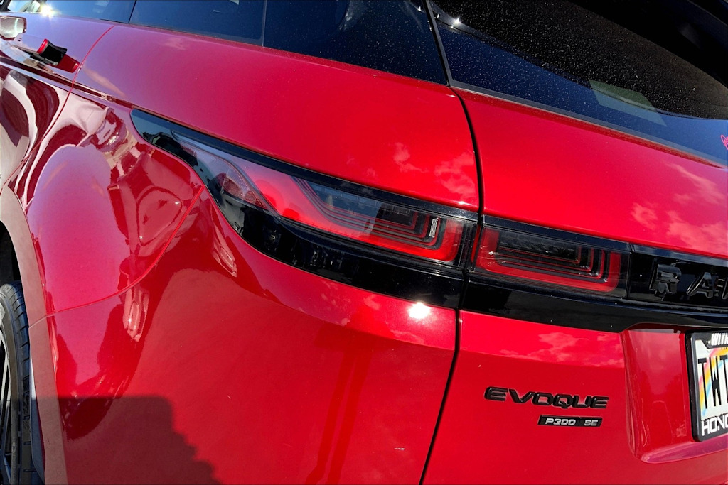 Thumbnail: 2020 Land Rover Range Rover Evoque - 32