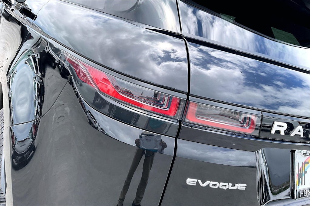 Thumbnail: 2021 Land Rover Range Rover Evoque - 31