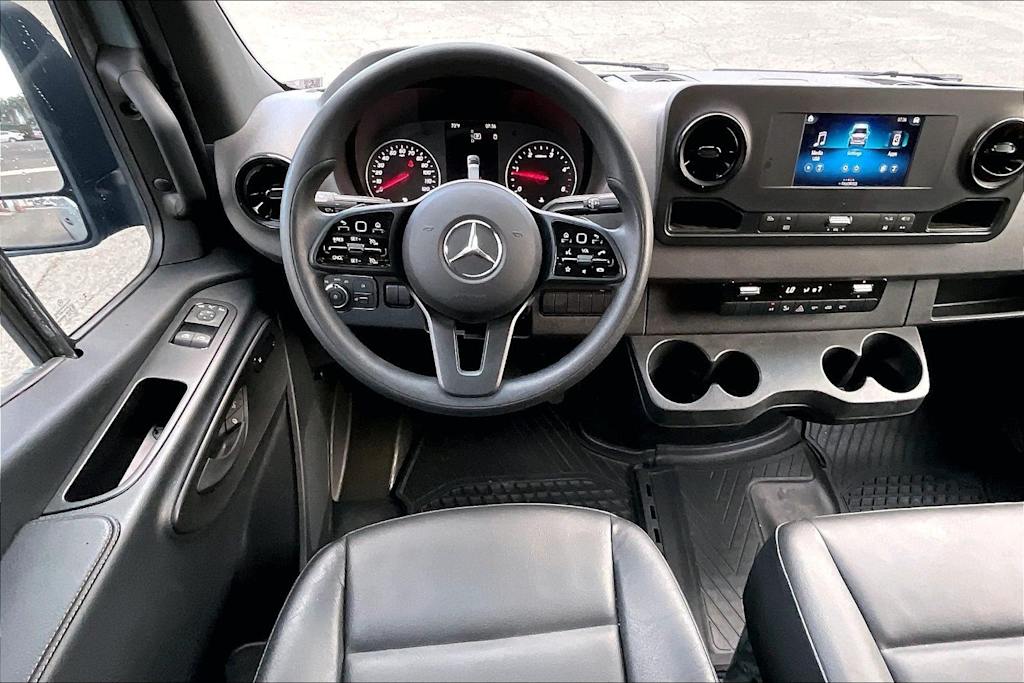 Thumbnail: 2024 Mercedes-Benz Sprinter - 15