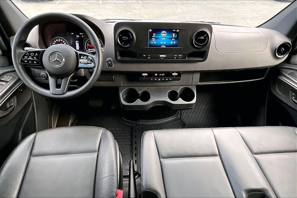 Thumbnail: 2024 Mercedes-Benz Sprinter - 10