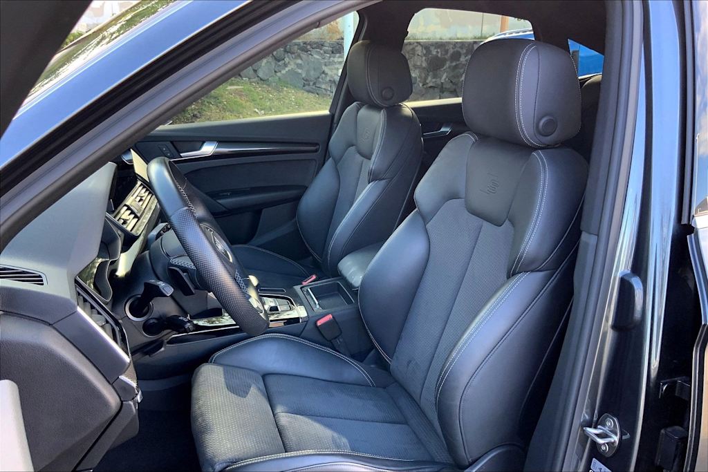 Thumbnail: 2022 Audi SQ5 - 11