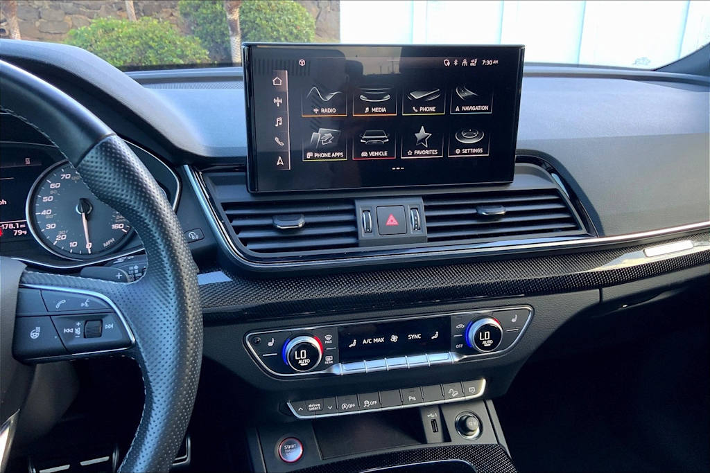 Thumbnail: 2022 Audi SQ5 - 16