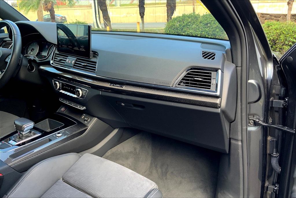 Thumbnail: 2022 Audi SQ5 - 15