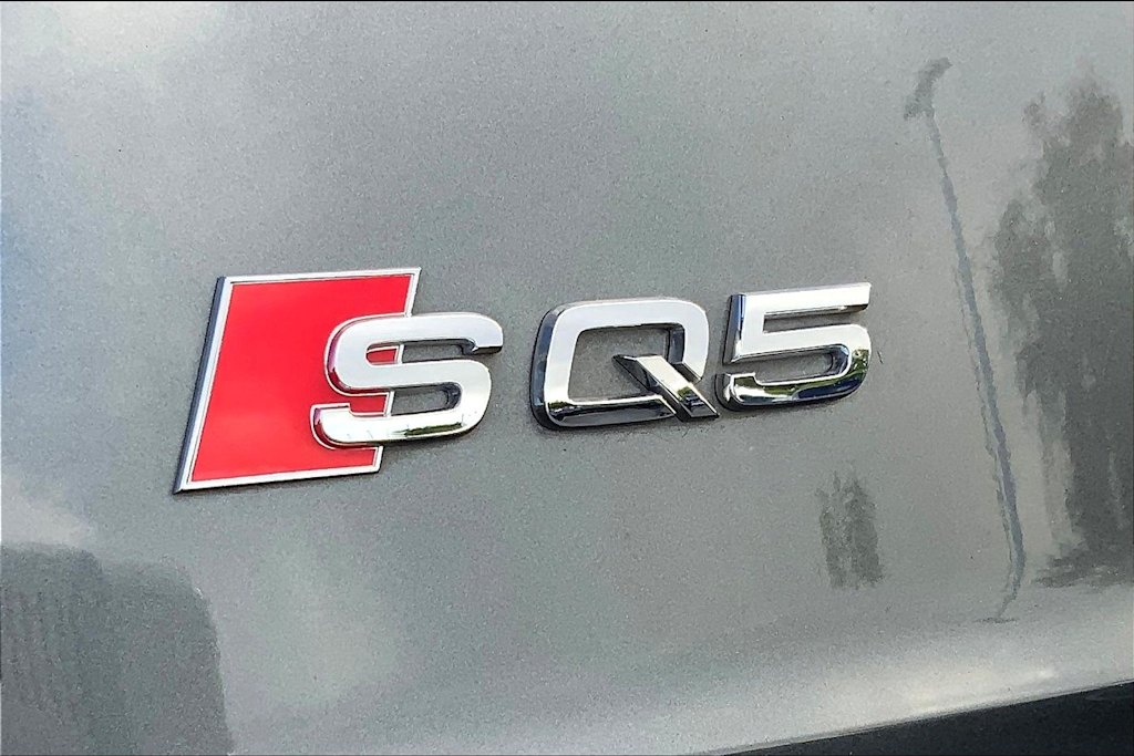 Thumbnail: 2022 Audi SQ5 - 7