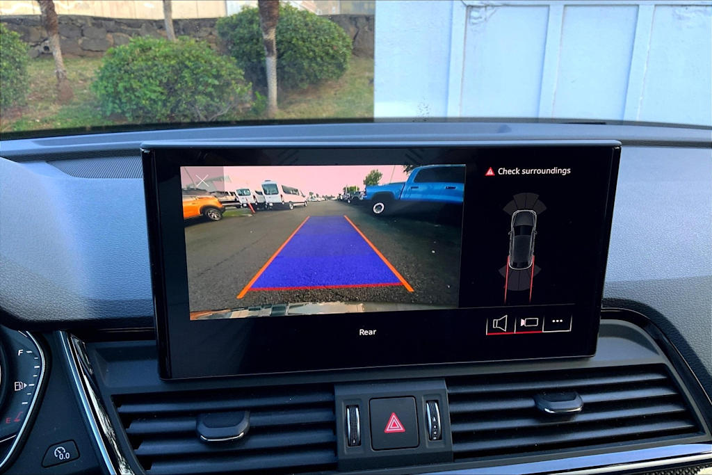 Thumbnail: 2022 Audi SQ5 - 26