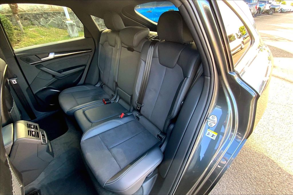 Thumbnail: 2022 Audi SQ5 - 29