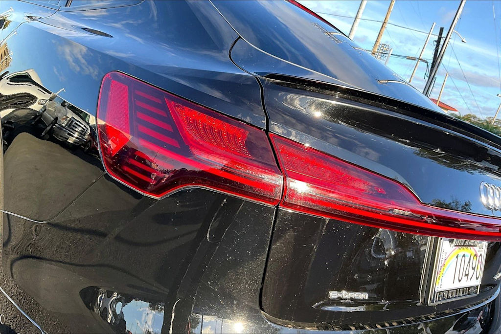 Thumbnail: 2022 Audi e-tron - 31