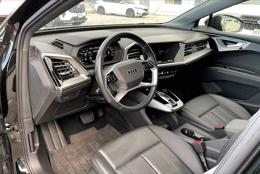 Thumbnail: 2024 Audi Q4 e-tron - 2