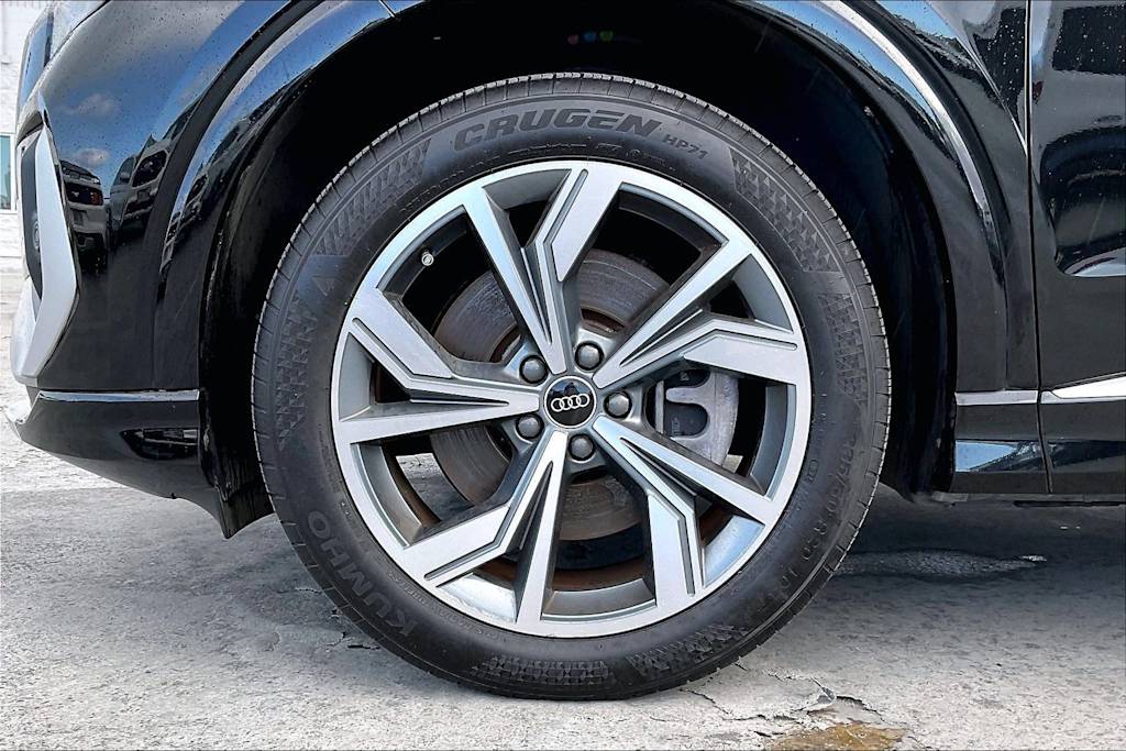 Thumbnail: 2024 Audi Q4 e-tron - 8