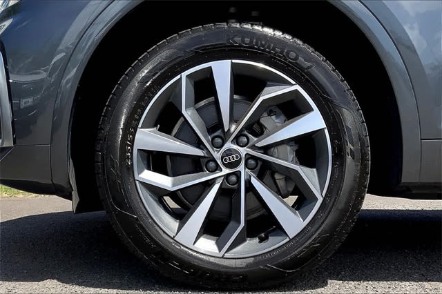 2023 Audi Q5 Premium 8