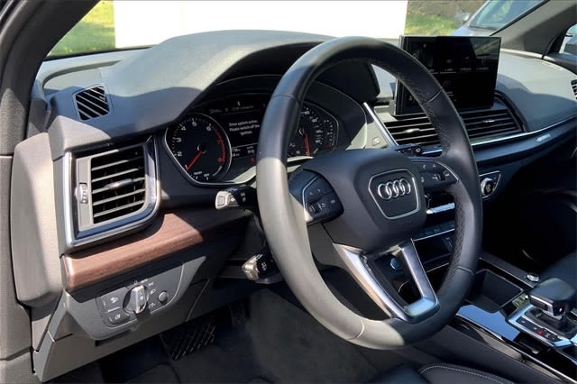 2023 Audi Q5 Premium 2