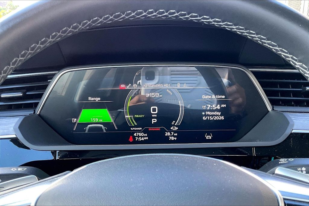 Thumbnail: 2024 Audi Q8 e-tron - 17
