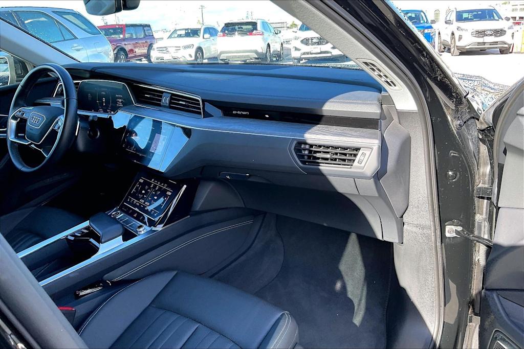 Thumbnail: 2024 Audi Q8 e-tron - 23