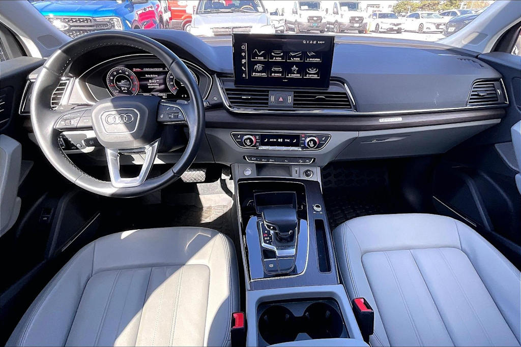 Thumbnail: 2023 Audi Q5 - 10