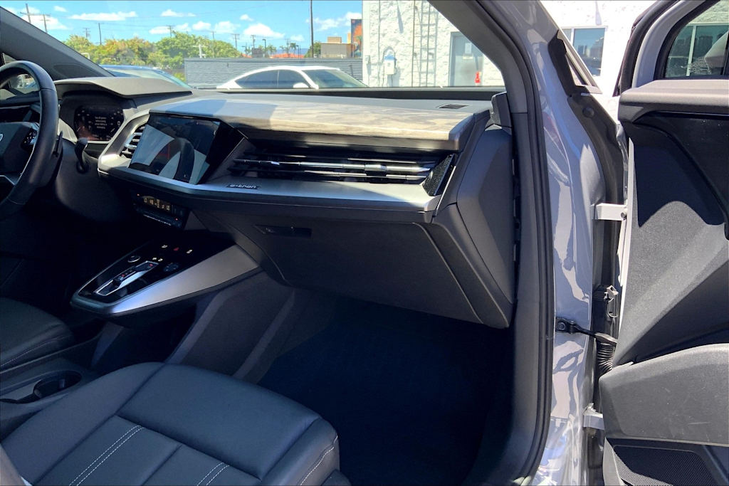 Thumbnail: 2023 Audi Q4 e-tron - 24