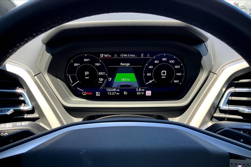 Thumbnail: 2023 Audi Q4 e-tron - 18