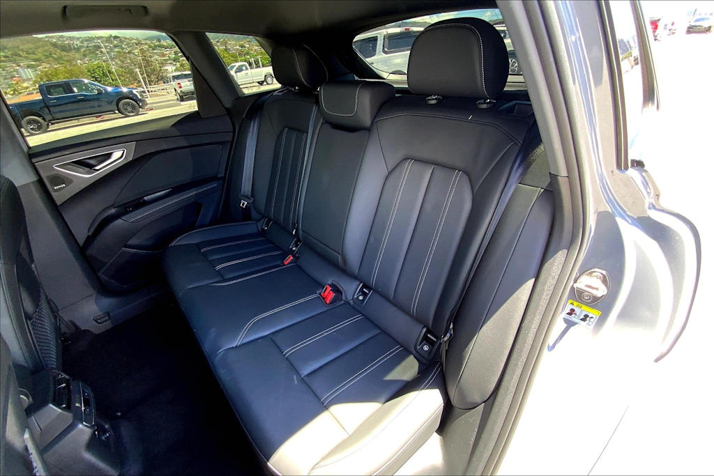 Thumbnail: 2023 Audi Q4 e-tron - 29