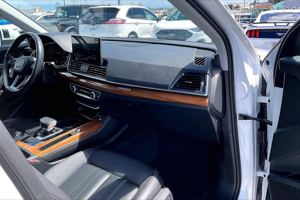Thumbnail: 2023 Audi Q5 - 14