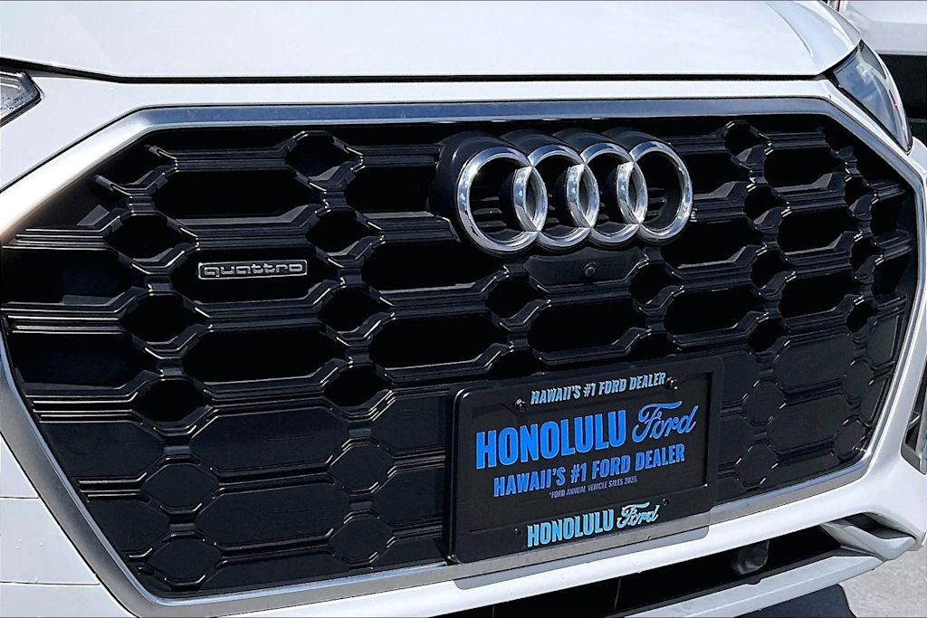 Thumbnail: 2023 Audi Q5 - 33