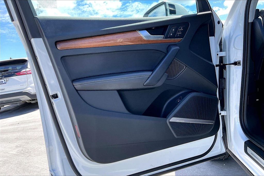 Thumbnail: 2023 Audi Q5 - 27
