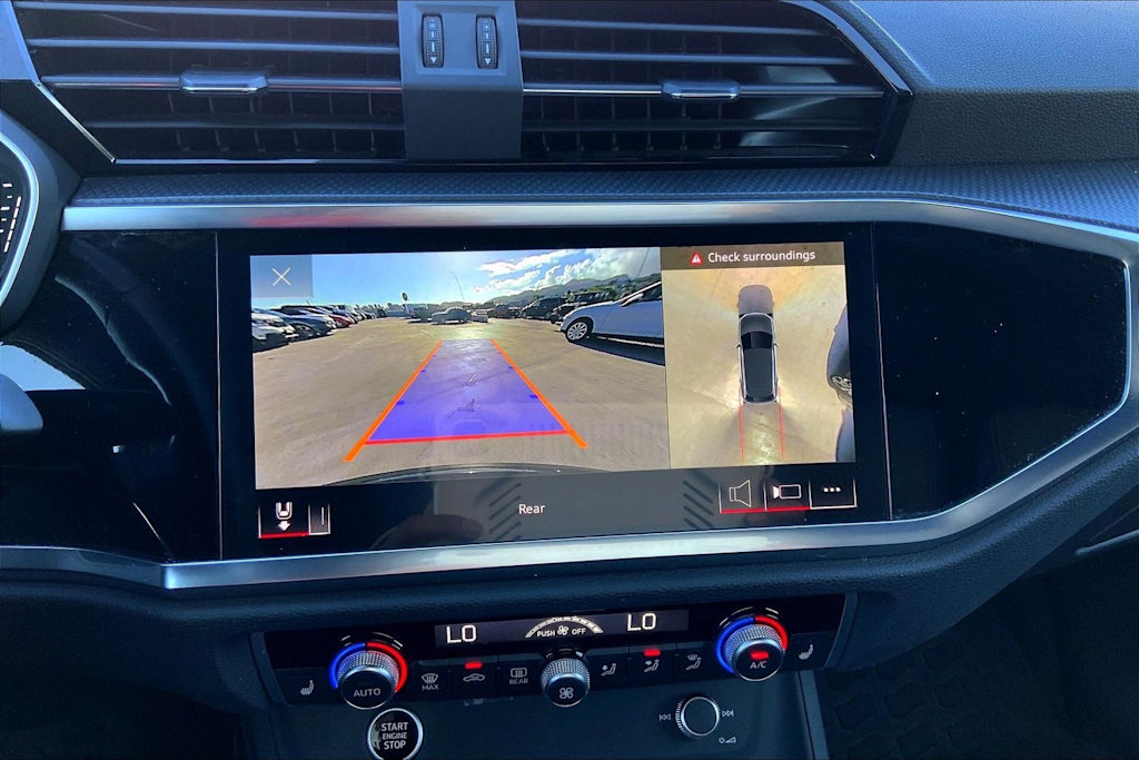 Thumbnail: 2023 Audi Q3 - 14