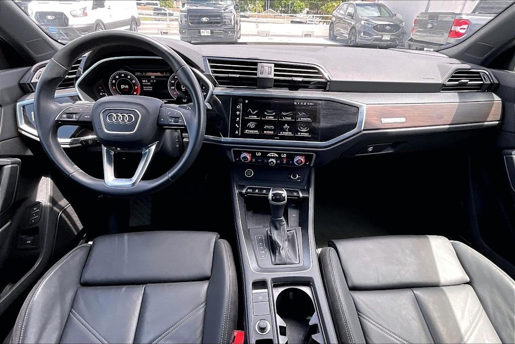 Thumbnail: 2023 Audi Q3 - 10