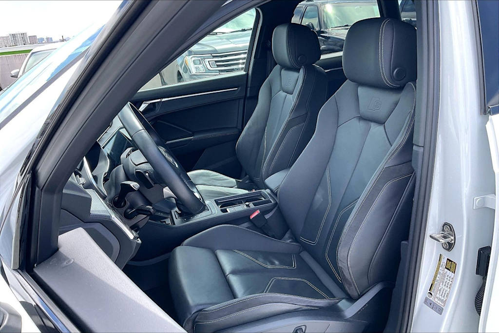 Thumbnail: 2023 Audi Q3 - 11