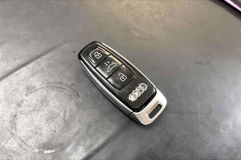 Thumbnail: 2019 Audi e-tron - 19