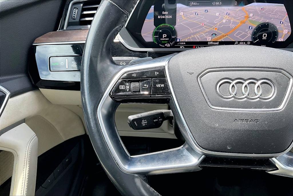 Thumbnail: 2019 Audi e-tron - 24