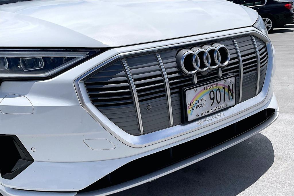 Thumbnail: 2019 Audi e-tron - 33