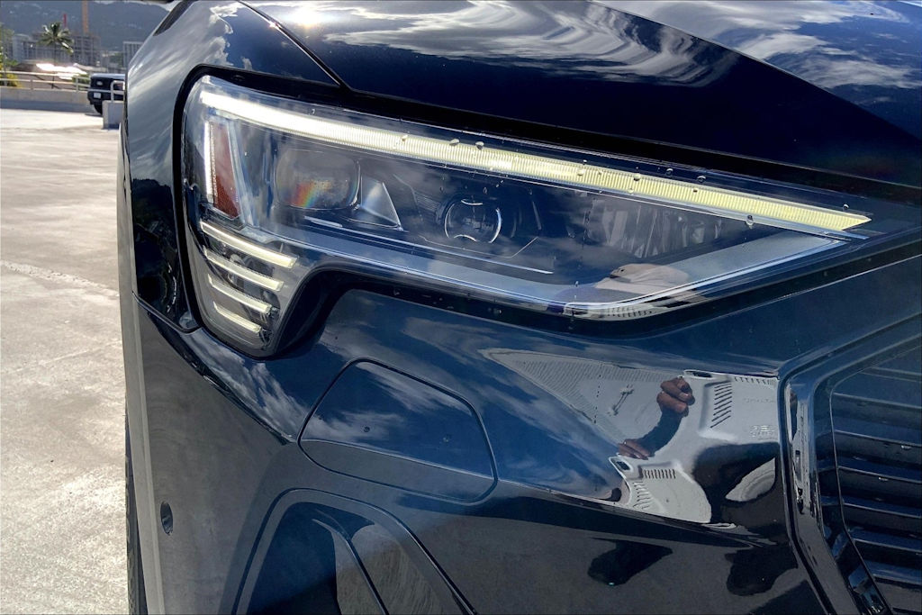 Thumbnail: 2022 Audi e-tron - 31