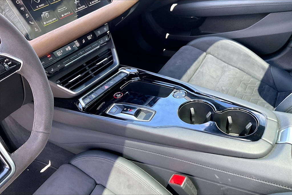 Thumbnail: 2023 Audi e-tron GT - 16