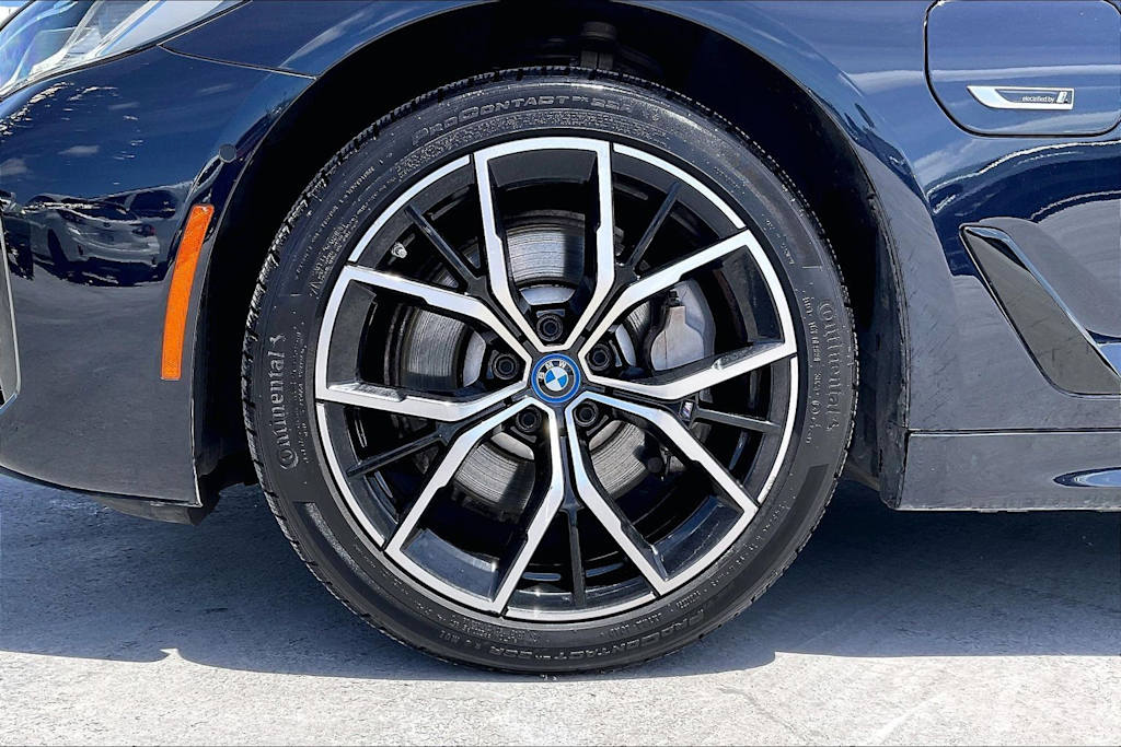 Thumbnail: 2023 BMW 5 Series - 8